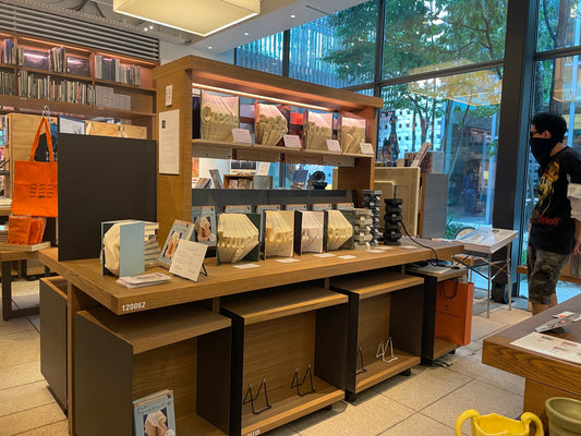 D.Hinklay's solo exhibition at TSUTAYA Daikanyama