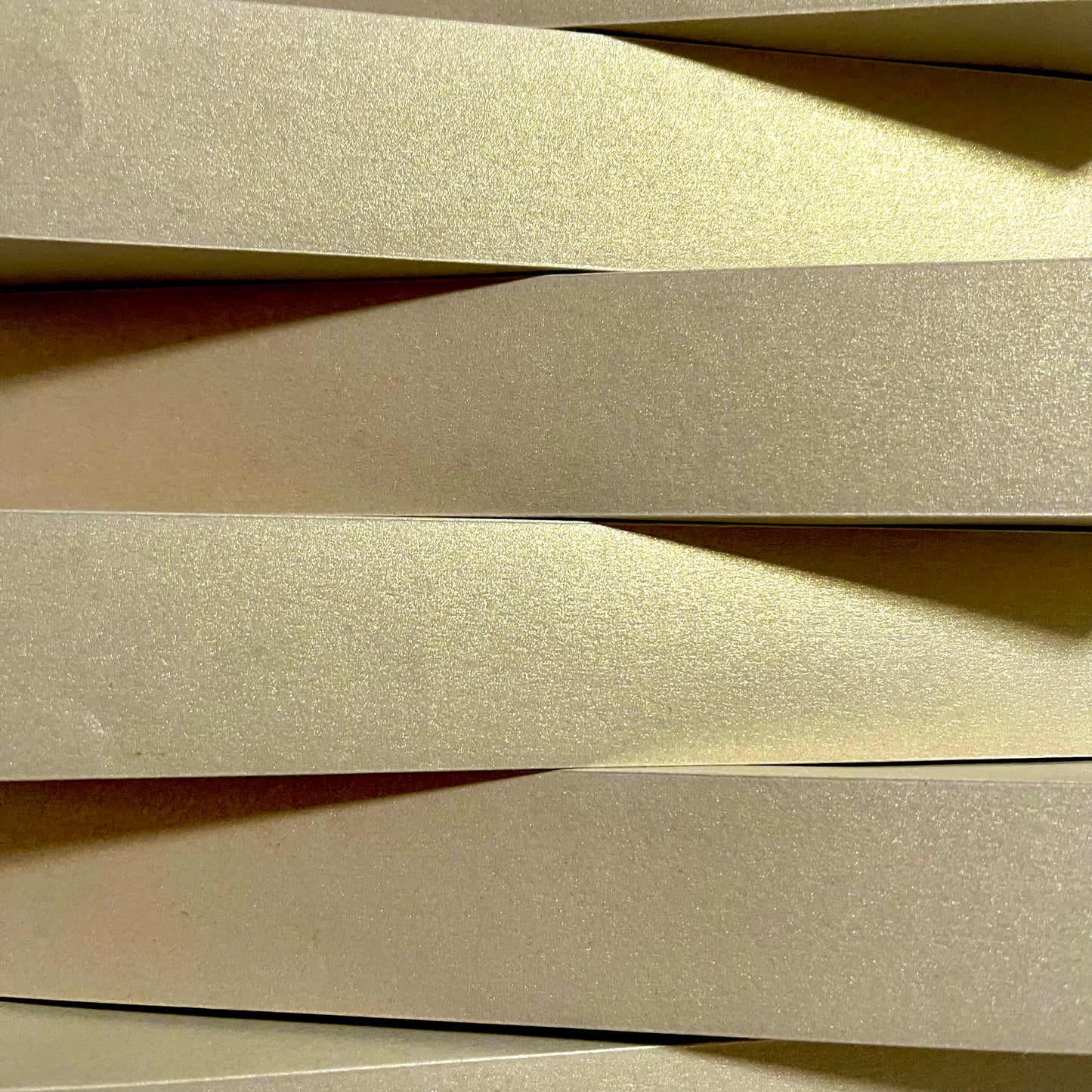 Alternate (Metallic Gold) (180)