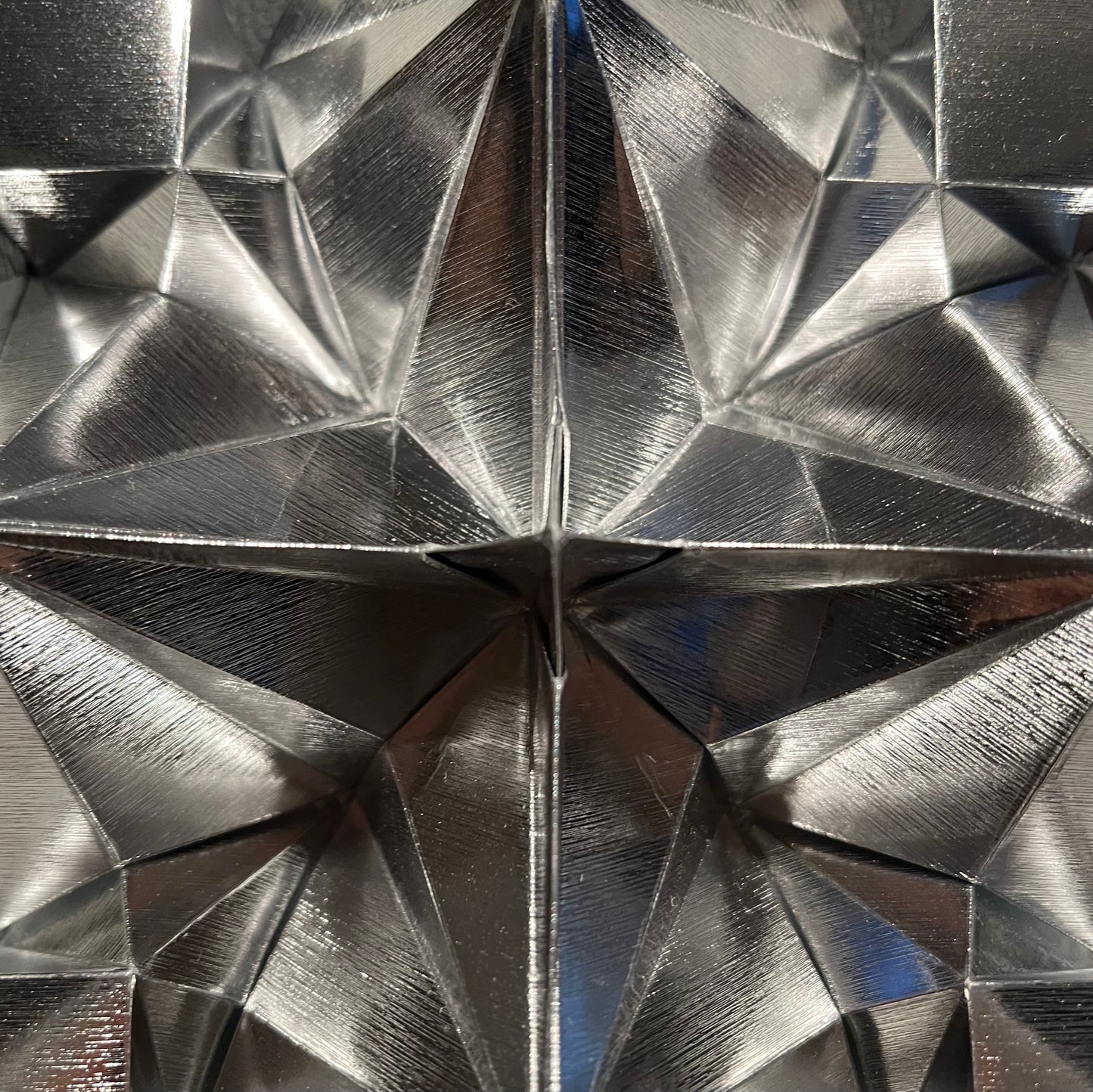 Dimensions (Silver with a hairline finish)