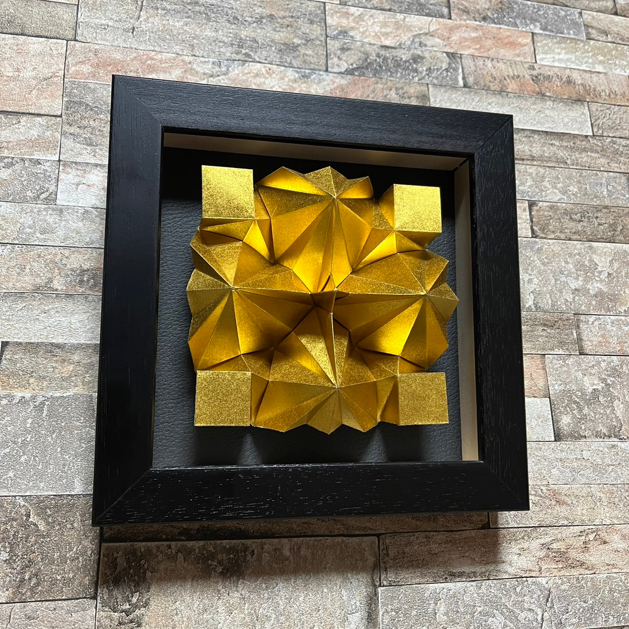 Dimensions Mini (Gold)