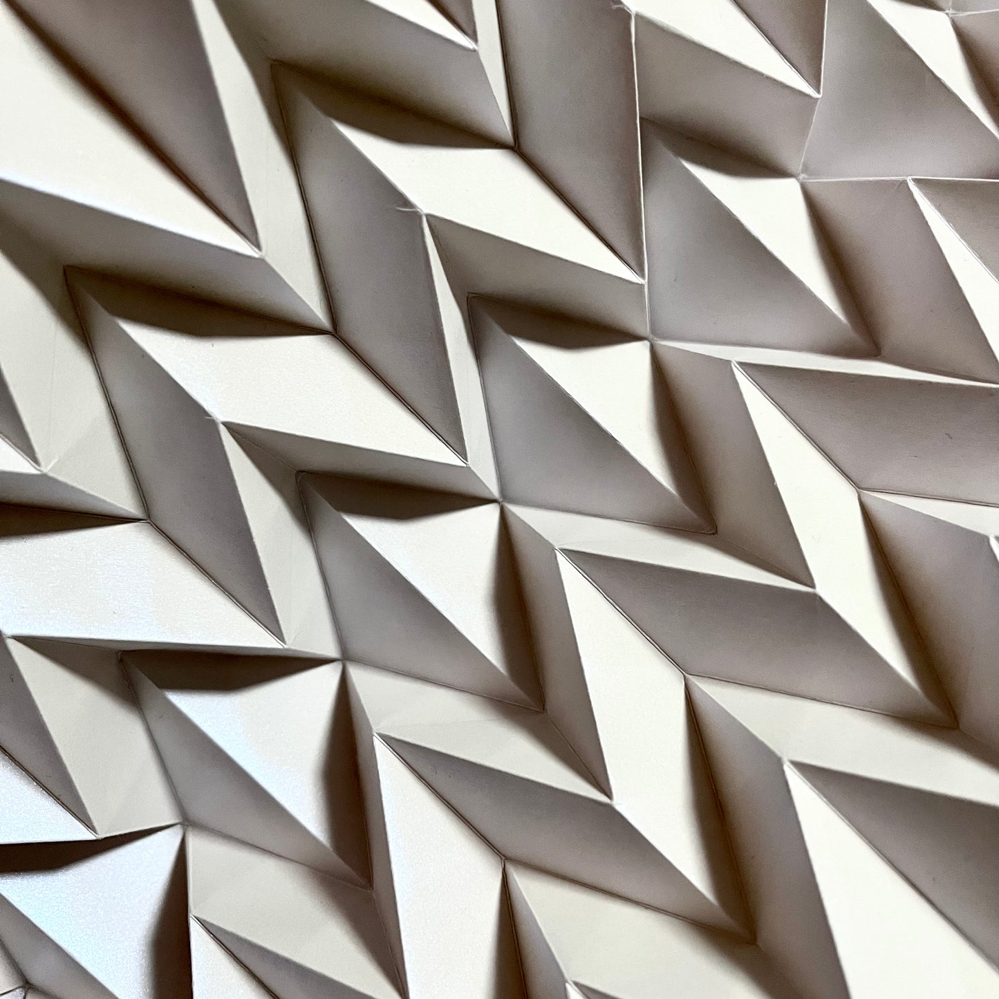 Illusion (diagonal)(Pearl White) (230)