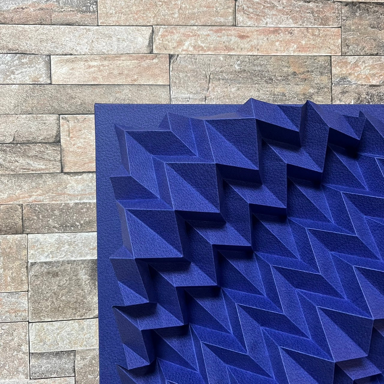 Illusion (diagonal) (Blue)
