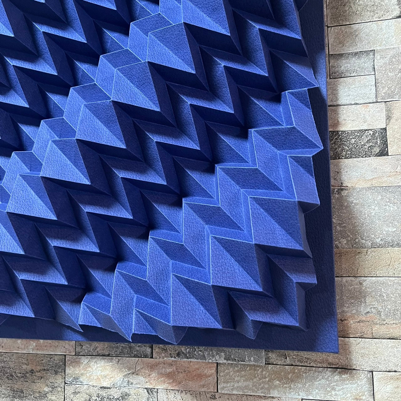 Illusion (diagonal) (Blue)