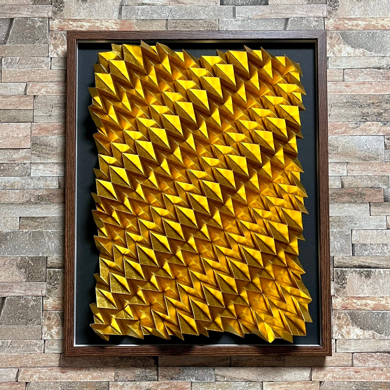 Illusion (diagonal) (Gold)