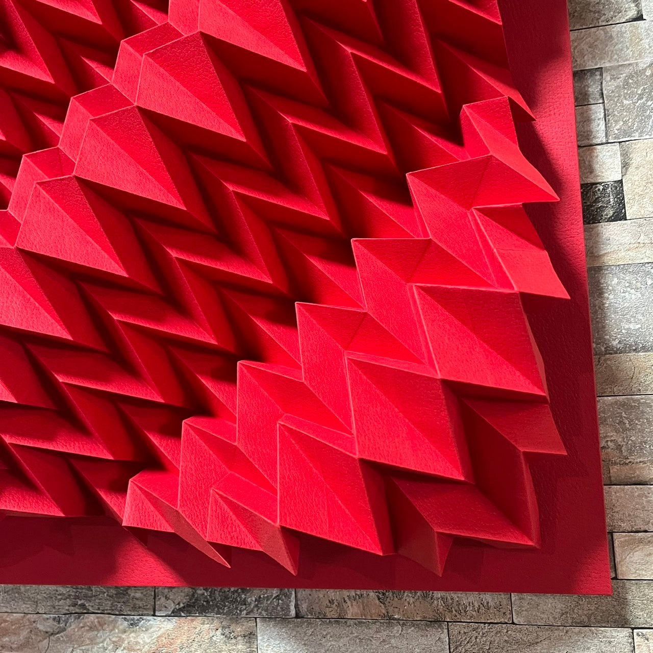 Illusion (diagonal) (Red)