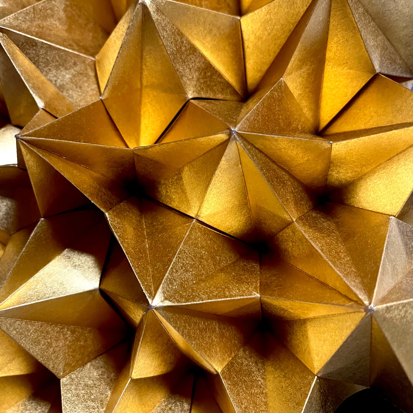 Thaumazein (Gold)