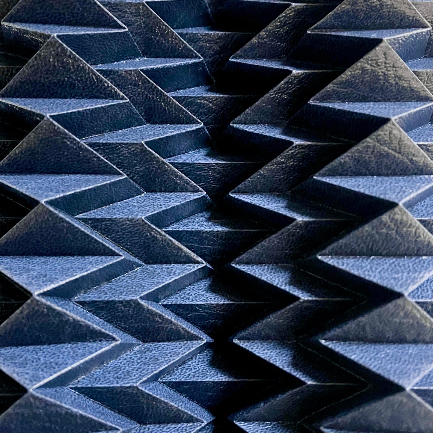 Illusion (Leather Like Blue) (180)