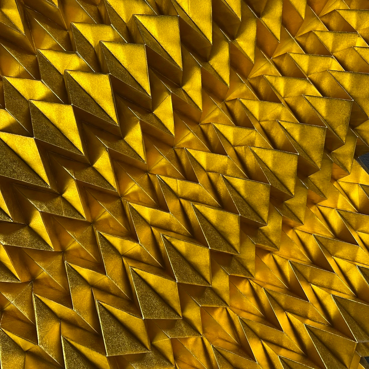 Illusion (diagonal) (Gold)