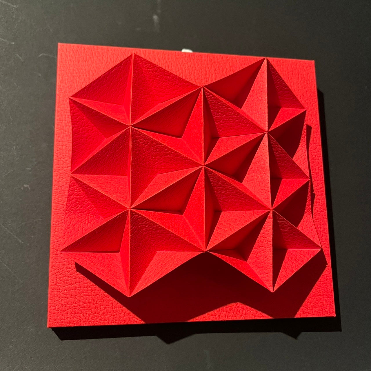 Origami Triangles Mini Red | D.Hinklay